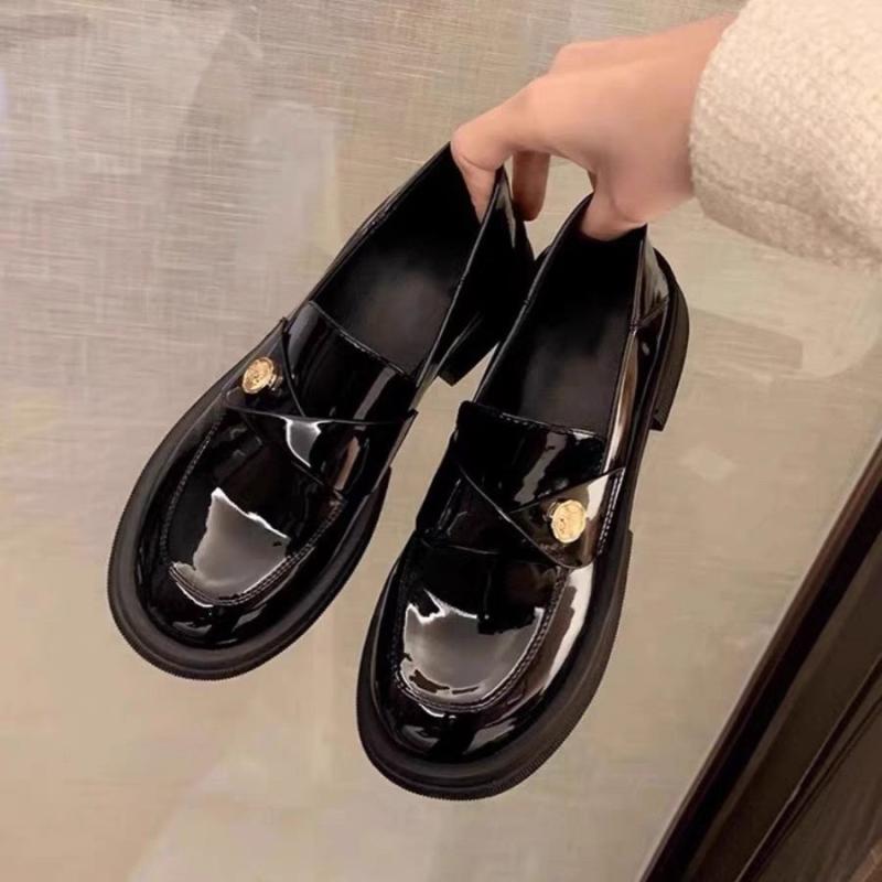 ローファー 女性用 厚底 ブリティッシュスタイル レトロ スリッポン 革靴 楽ちんシューズ 日常使い カジュアル 軽量 伸縮性 ブラック ピンク系 アイボリー 通勤 通学 アウトドア デニム 再生繊維