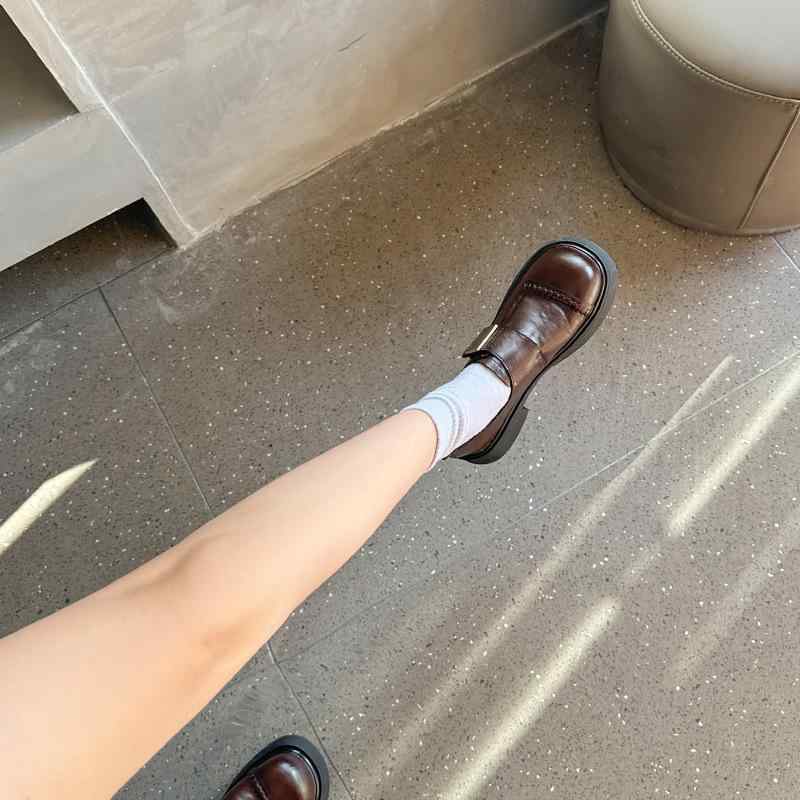 ローファー 女性用 レトロ 厚底 ラウンドトゥ ベルクロ 英国 革靴 春 カジュアル スタイル 通勤 普段使い 軽量 フラットシューズ
