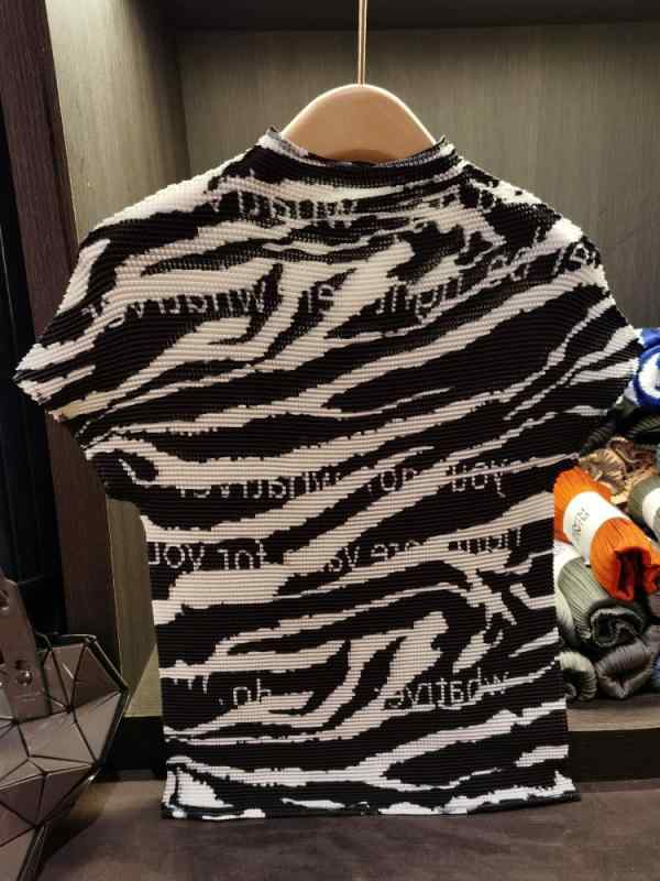 レディース インナー トップス ヒョウ柄 プリント プリーツ 夏用 スリムフィット ショートスリーブ 通気性 快適 吸湿速乾 伸縮性 軽量 痩せ見せ|みやショップ店