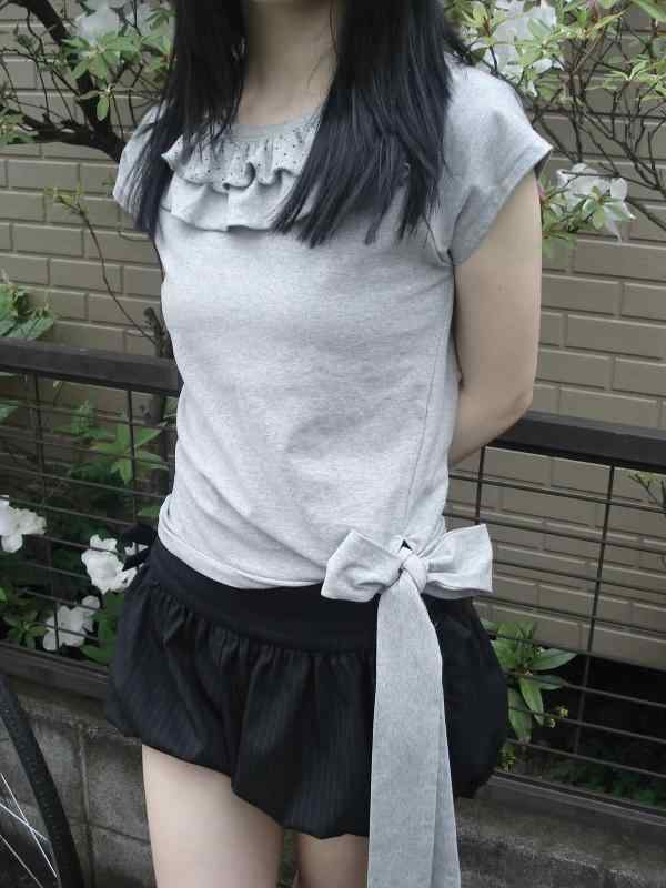 レディース 短袖Tシャツ プリーツ フリル ポルカドット 花柄プリント 大型蝶結リボン 紐付きトップス かわいいデザイン 軽量素材 普段使い