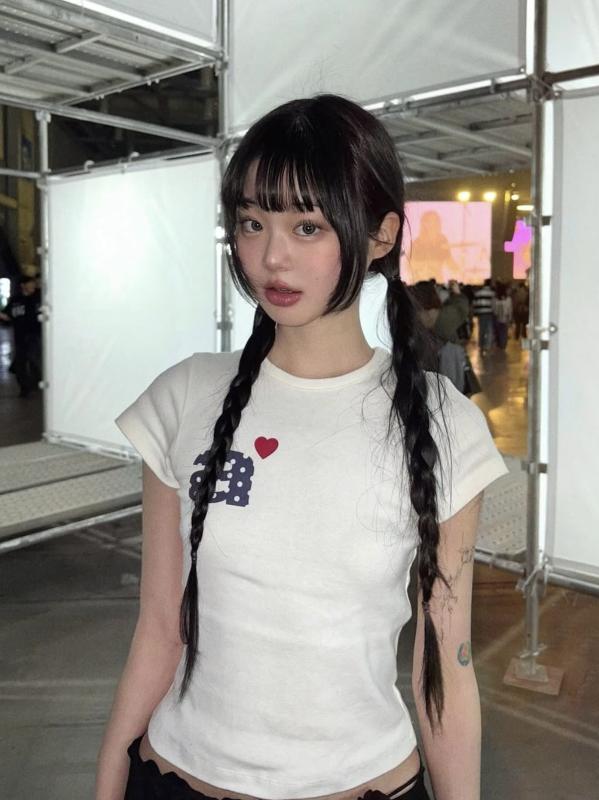 トップス レディース ポルカドット ハート柄 プリント 半袖 Tシャツ 夏用 スリムフィット スタイルアップ かわいい 軽量 綿素材 通勤 普段使い