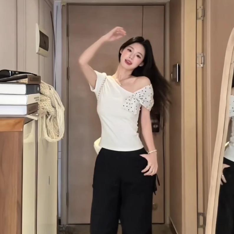 Tシャツ レディース 夏 大きめサイズ オフショルダー ポルカドット柄 切り替え 半袖 スリムフィット 痩せ見え スタイルアップ カジュアル 普段使い