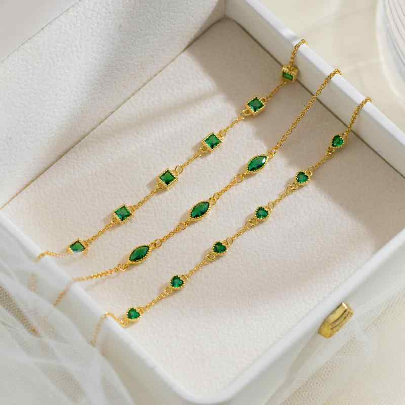 ブレスレット 925シルバー ジオメトリック グリーン ジルコニア シンプル 洗練 高級感 軽量 日常使い アクセサリー 女性用 細身 モダン デザイン スタイリッシュ ギフト向き