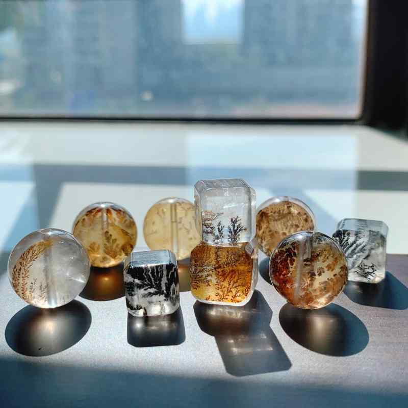 ブレスレット ペア 天然水晶 樹脂花 ビーズ 黄金樹 内部景観 ミルクホワイト 神秘デザイン ファッション アクセサリー ジュエリー ギフト ラッキーアイテム