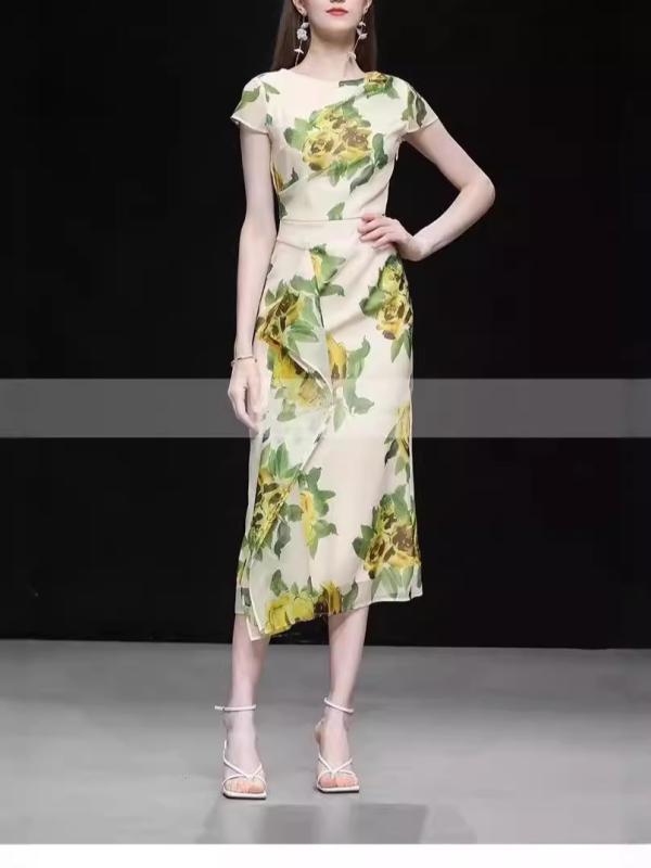 レディース ワンピース 夏 フラワー柄 優しい 上品 セクシー スリム スリット ミドル丈 プリント ソフト フェミニン 膝下丈 軽やか シルエット ボディライン 強調 デート 普段使い