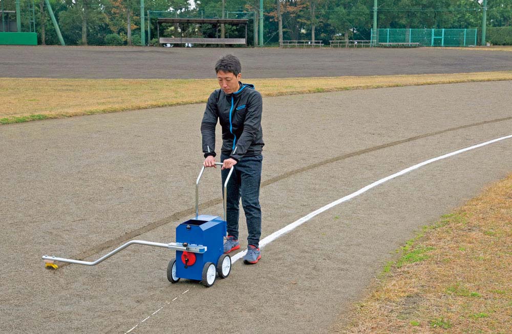 トーエイライト 学校体育器具 ライン引き 器具・備品 ライン引きブラシライナー G1656
