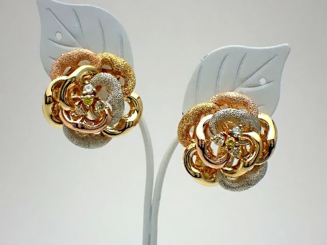 【新品仕上げ済】K18　花イヤリング・ピアス／スリーカラーゴールド／イエローゴールド／ピンクゴールド／ホワイトゴールド／つや消し／ダイヤモンド0.38ct／クリップ式／約 12.3g 【質屋出店】【送料無料】【中古】
