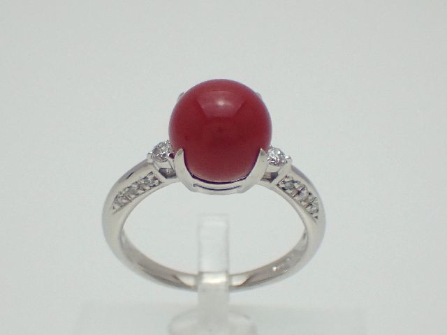 【新品仕上げ済】Pt900　サンゴリング／赤い珊瑚／さんご直径約8.87mm／ダイヤモンド0.14ct／#12.5／5.6g／red coral【質屋出店】【送料無料】【中古】｜みよし質屋