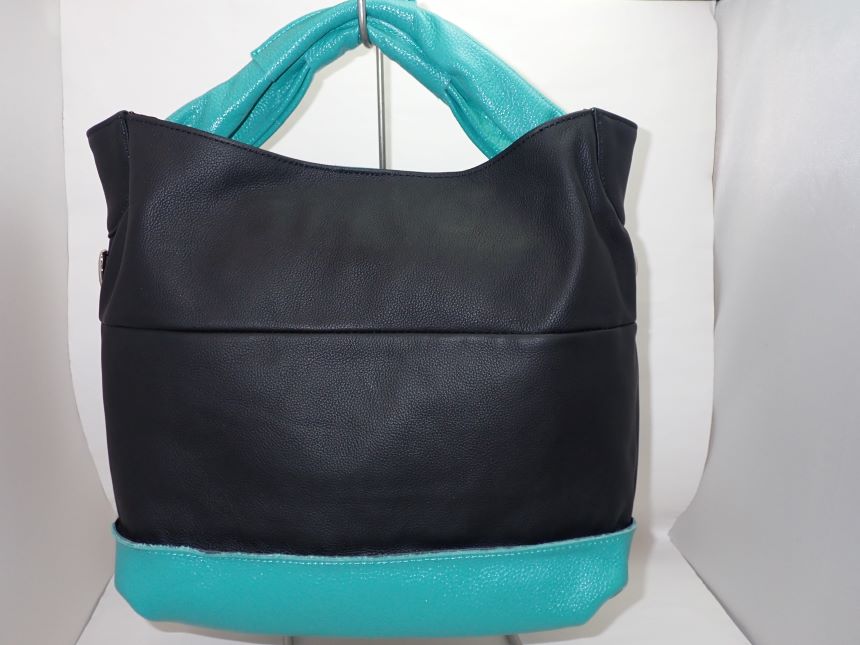 　2way レザーバッグ／　ブラック 、ブルー／100%GENUINE　COW LEATHER 【質屋出店】【送料無料】