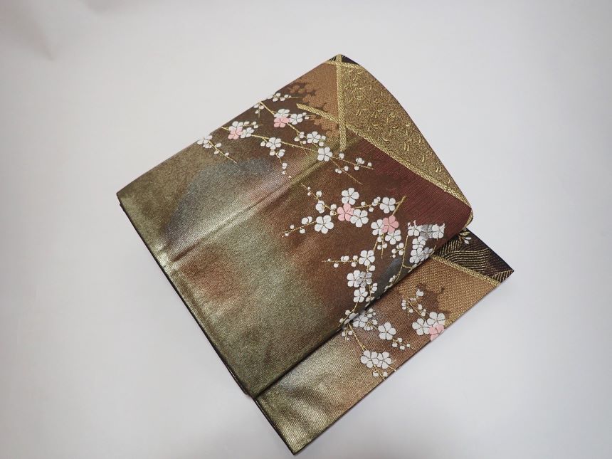 正絹袋帯／金地に手毬、花／ 和服的腰帯 【和服的腰帯】【質屋出店】
