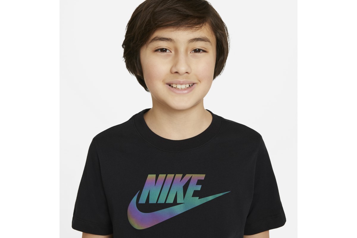 楽天市場 キッズサイズ ナイキ Nikeバスケ Tシャツyth Nsw クロマティックフューチュラtシャツ ブラック Dh6523 010 21 4 29 Mizoguchisports