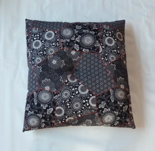 銘仙判座布団 紺刺し子柄 55x59cm|ふとんのみぞぐち 店