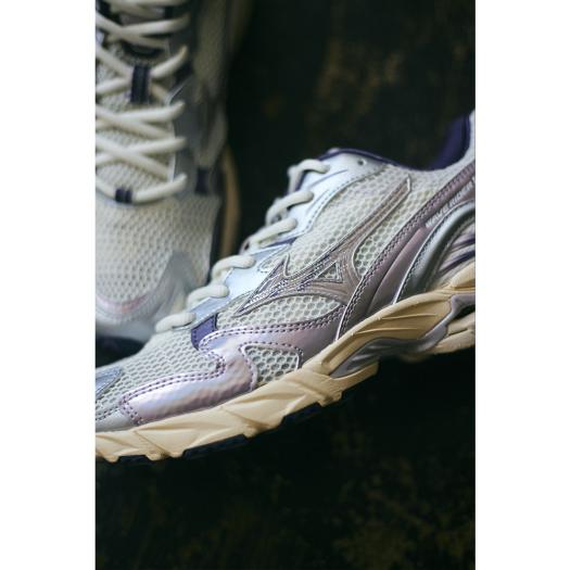 WAVERIDER10