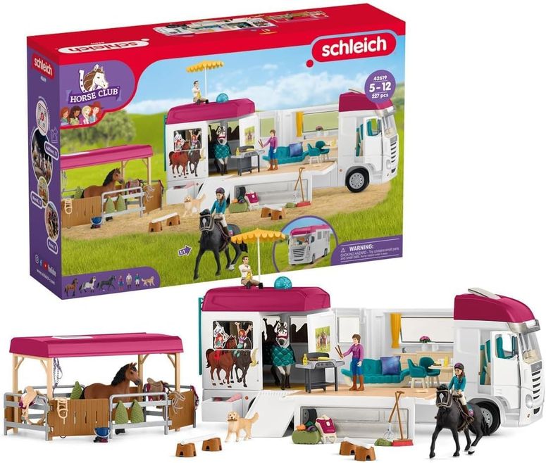 シュライヒ 毛の荒物 恐竜 手あそび Schleich Horse Club - Horse Transporter, 97 Piece Playset with Horse Trailer, 3 x Horses, Collectible Animal Toys and Horse Riding Figurines for Children Aged 5+ 【並行輸入品】