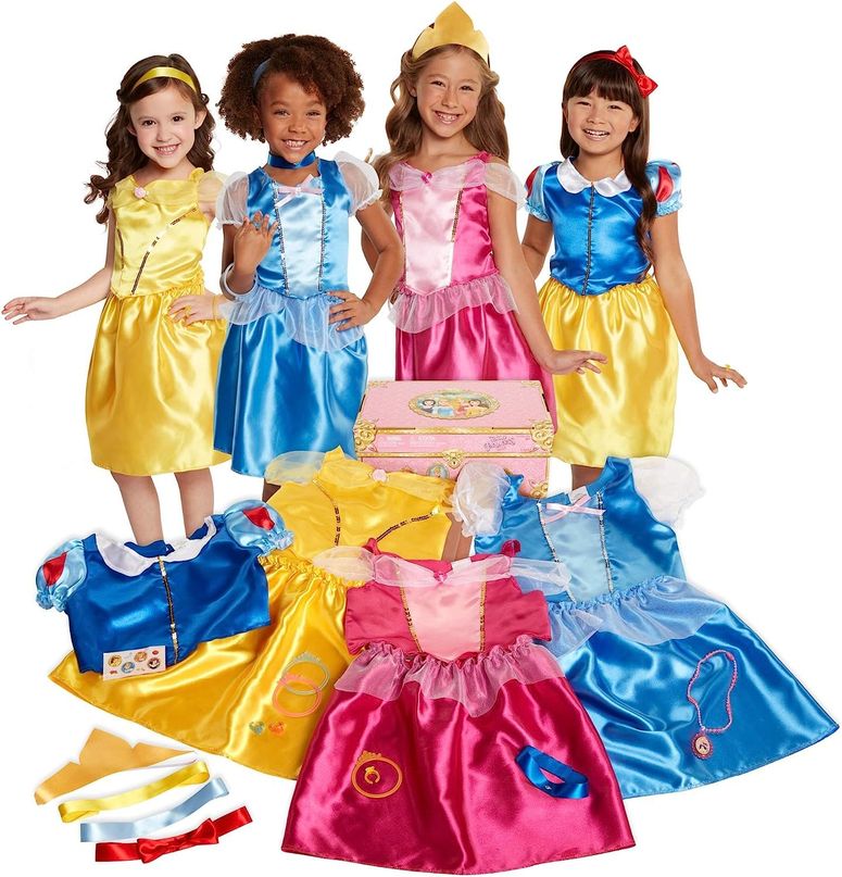ディズニー プリンセス Disney Princess Disney Princess Dress Up Trunk Deluxe 21 Piece Officially Licensed [Amazon Exclusive] 【並行輸入品】
