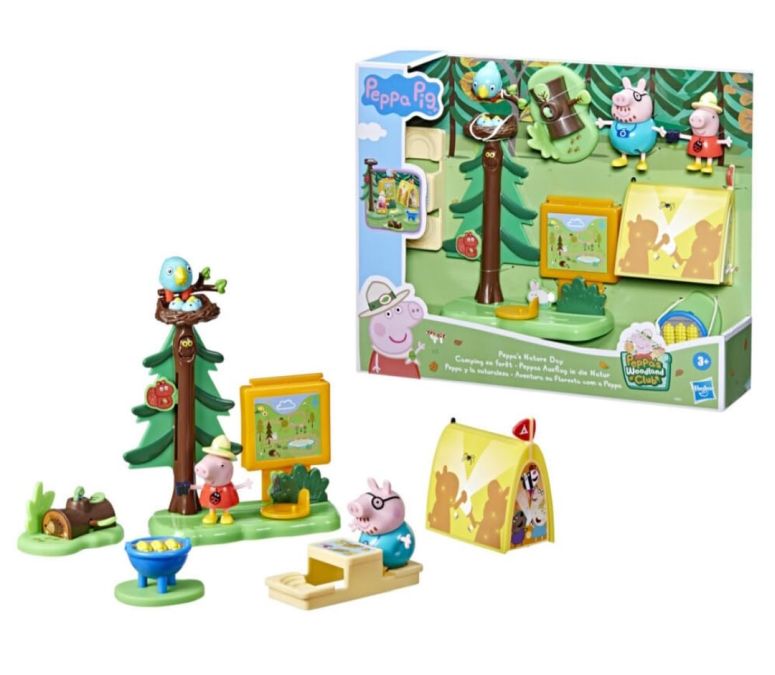 ペパピッグ きんてれ Peppa Pig Woodland Club Nature Day Camping Set, Includes Figures and Accessories 【並行輸入品】