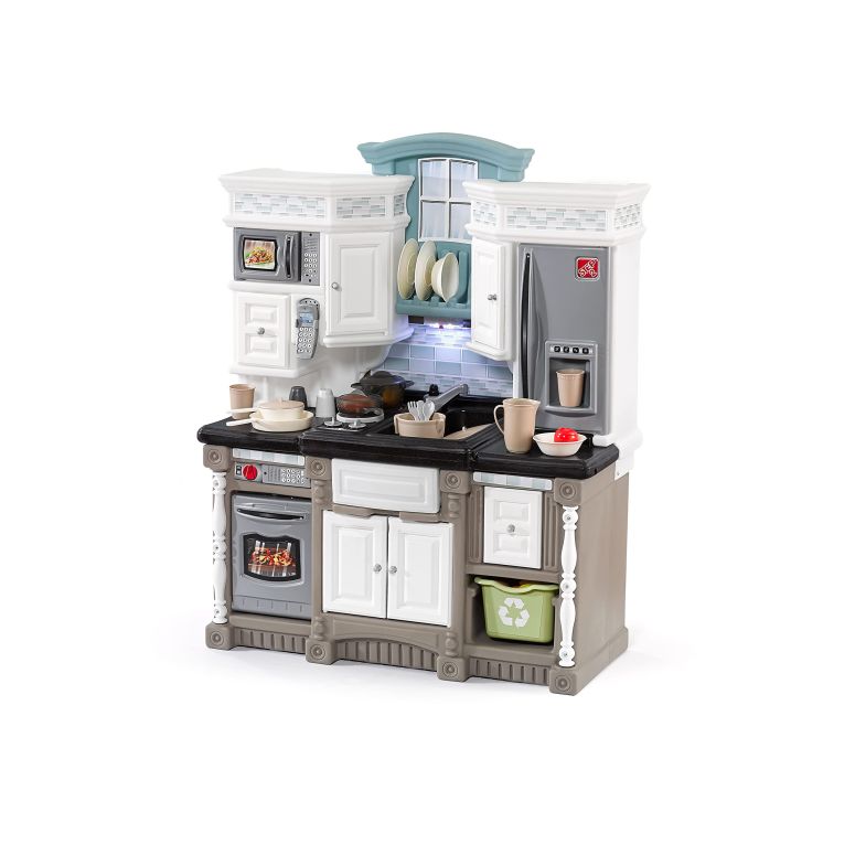 キッチン おままごと 台所 Step2 Lifestyle Dream Kids Kitchen Playset, Indoor/Outdoor Kitchenette, Interactive Play with Lights and Sounds, Made of Durable Plastic, 37 Piece Toy Accessories, Toddlers 2+ Years Old, Gray 【並行輸入品】