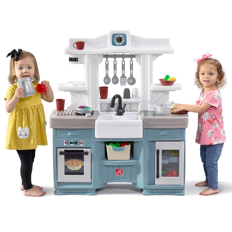 キッチン おままごと 台所 Step2 Timeless Trends Kids Kitchen Playset, Indoor/Outdoor Kitchenette, Interactive Play with Lights and Sounds, Made of Durable Plastic, Includes 21 Piece Toy Accessories, for Toddlers 2+ Years Old 【並行輸入品】