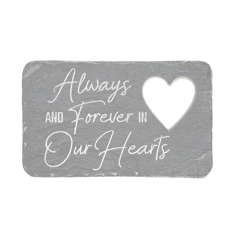 敷石 飛び石 庭園 洋風 庭 Pavilion Gift Company ? Forever In Our Hearts ? 7” Indoor Outdoor Weatherproof Decorative Garden Stepping Stone Plaque Bereavement In Memory Memorial Loss Of Loved One 【並行輸入品】