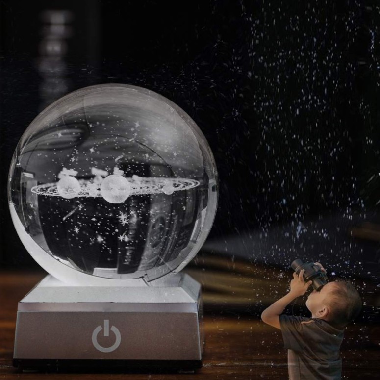 3DクリスタルボールSolarSystemCrystalBall80mmwith3DLaserEngravedSunSystemwithaTouchSwitchLEDLightBaseCosmicModelwithNamesofVariousCelestialBodies送料無料【並行輸入品】