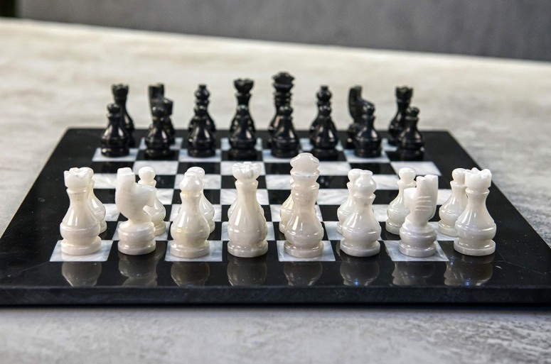 大理石 チェスセット Radicaln 15 Inches Handmade Black and White Large Weighted  Marble Full Chess Game Set Staunton and Ambassador Style Tournament Chess  Sets