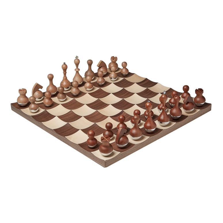 限定価格セール Umbra バディ 木製チェス セット Umbra Wobble Chess Set Brown 並行輸入品 全品送料無料 Lazybonessmokehouse Net