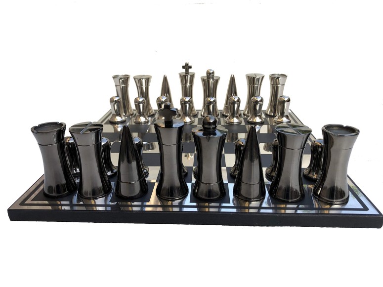 エンパイア チェスセット The Chess Empire--Art Decor Series Aluminum Chess Set 3.5" King with 14" Chess Board Complete Chess Set Pieces 【並行輸入品】｜MJ-MARKET