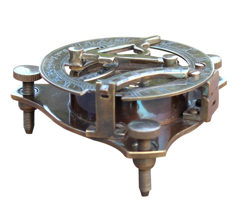 金管楽器製 日晷儀 羅針儀 真ちゅう サンダイアル collectiblesBuy Vintage Brass Antique Marine Sundial Compass Fully Functional Handmade Gift 【並行輸入品】