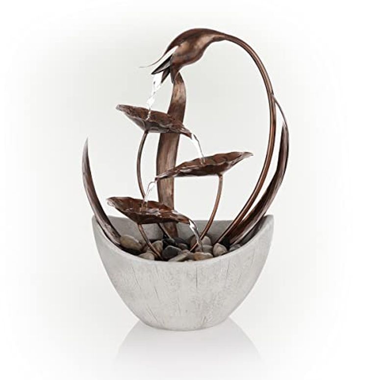 卓上 噴水 滝のオブジェ テーブルトップファウンテン インテリア噴水 Alpine Corporation 15" H Indoor Multi-Tier Metal Floral Leaf Tabletop Fountain with Stone-Filled Base 【並行輸入品】｜MJ-MARKET