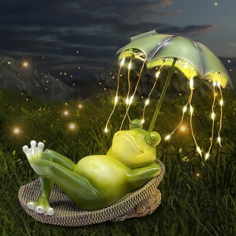 ガーデンライトLEDソーラーライト ソーラーパワー Solar Frog Garden Decor Outdoor Statue - Frogs Umbrella LED Waterproof Sculptures Lights, Cute Frog Pond/Yard Statues Outside Decoration, Home, Lawn, Patio, Resin Animal Ornament, Wome 【並行輸入品】｜MJ-MARKET