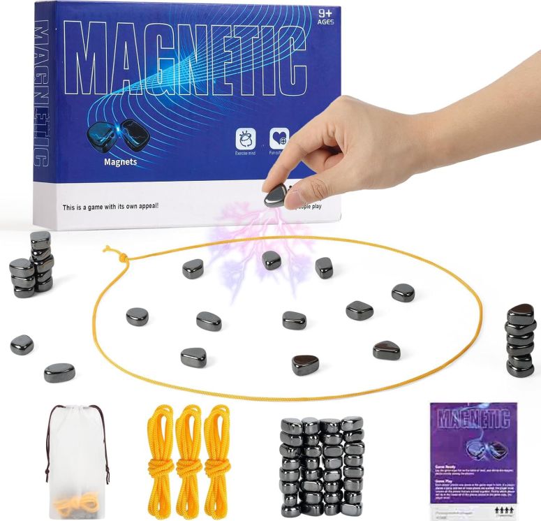 チェス仕かける Magnetic Chess Set with 32 Travel-Stones, 3 String \u0026 Portable Storage Bag, Strategy Board Game for Family Game Night, Indoor Outdoor Use for Kids Adults (Age 9+) 【並行輸入品】 おもちゃ-ファミリートイ・ゲーム