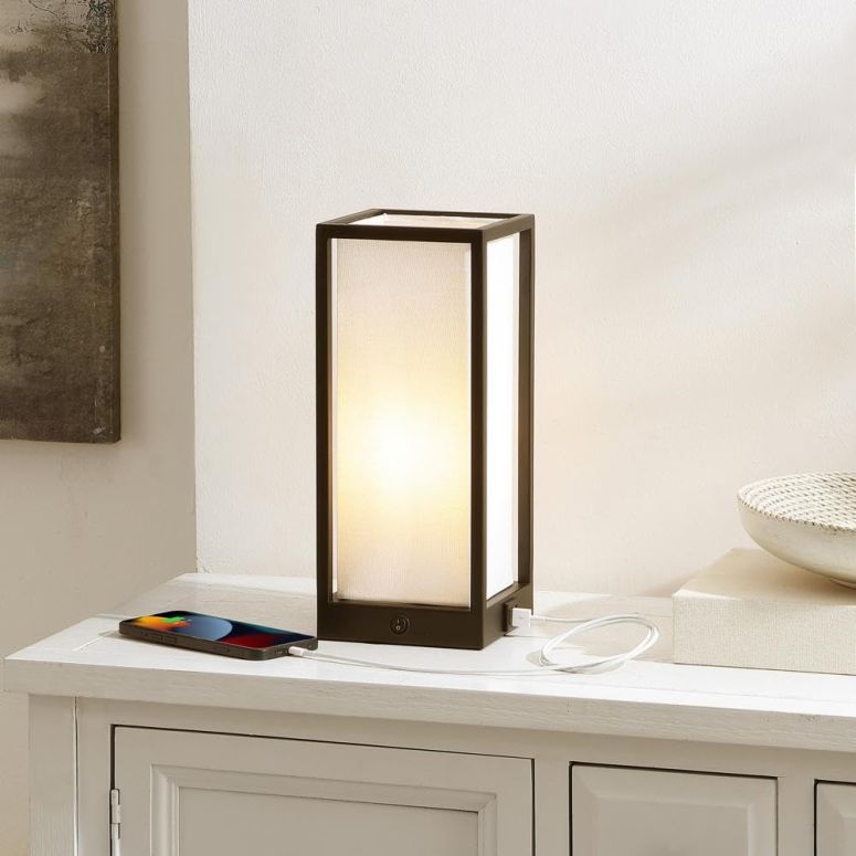 サファヴィヤ safavieh テーブルランプ サファビヤ サファヴィア SAFAVIEH Lighting Collection Adel Modern Rectangular Black 12-inch Table Lamp with USB Charging Port, Ideal for Living Room, Bedroom, Nightstand, Home Office, Dorm (LED B 【並行輸入品】