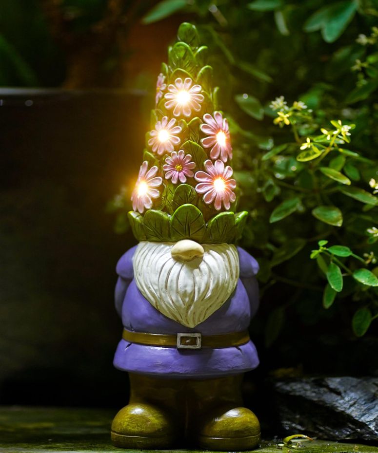 園地ともし火LEDソーラーともし火 ソーラー力強さ Nacome Solar Garden Outdoor Statues Gnome with Succulent and 7 LED Lights - Lawn Decor for Patio, Balcony, Yard Ornament - Unique Housewarming Gifts 【並行輸入品】
