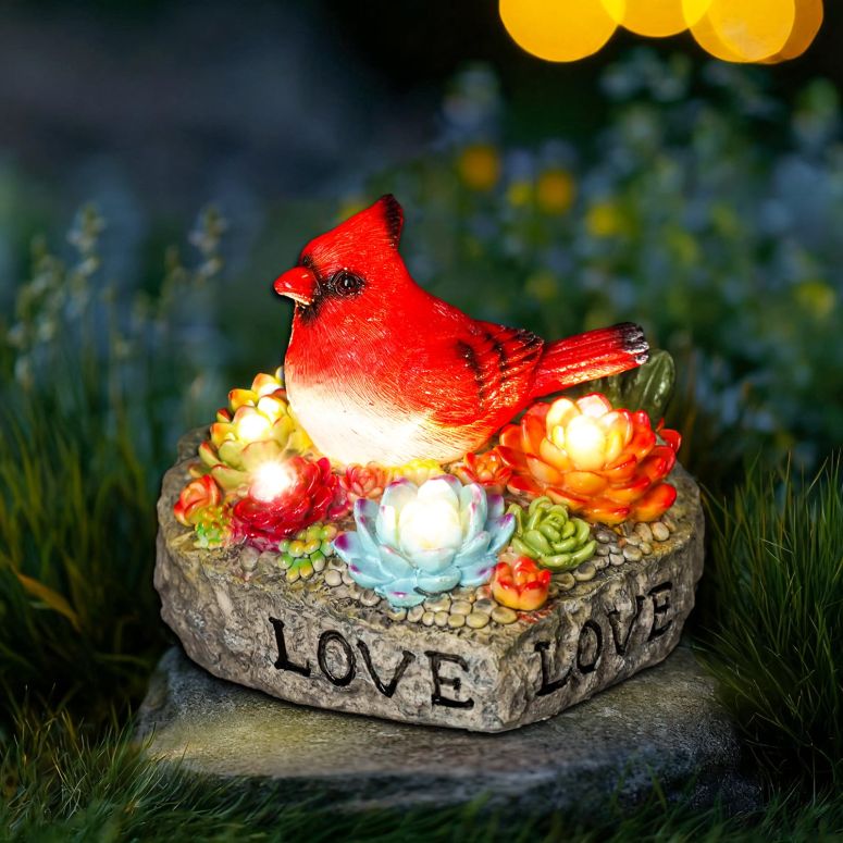園地ともし火LEDソーラーともし火 ソーラー力強さ Jiasku Solar Cardinal Statue Memorial Heart Figurine Light - Red Bird Garden Decor with Succulents LEDs, Waterproof Outdoor Solar Ornament Romantic Gifts for Women Mom Grandma 【並行輸入品】 花・ガーデン・DIY-エクステリア・ガーデンファニチャー