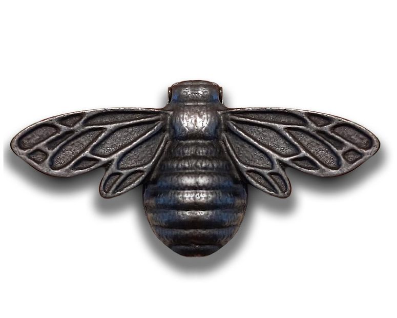ドアノッカー Solid Brass Bee Door Knocker,6.3 Inches Wide,3.5 inches Tall (Black Oxide) 【並行輸入品】