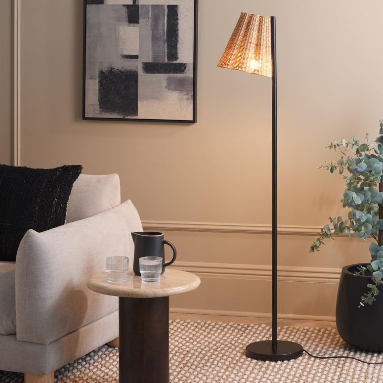 サファヴィヤ safavieh 一覧表照明ランプ サファビヤ サファヴィア SAFAVIEH Home Collection Mio Coastal Natural Cane/Black 60-inch Task Reading Floor Lamp (LED Bulb Included) 【並行輸入品】