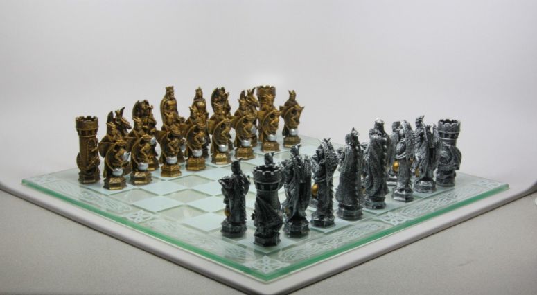 チェス仕かける PTC King Arthur Fantasy Chess Set 【並行輸入品】 ファミリートイ・ゲーム-チェス