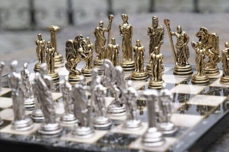 チェスセット Chess Set Vintage ?Mythology Chessmen Handcrafted Chess Pieces Handmade Wooden Chess Board 10"x10" Decorative Gift Idea for Dad, Husband, Son and Anyone for Birthday 【並行輸入品】|MJ-MARKET