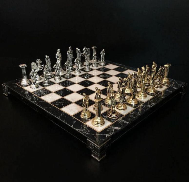 チェスセット Chess Set ?Metal Casting Mythology Handcrafted Chess Pieces Handmade Wooden Chess Board 10"x10", Decorative Gift Idea for Dad, Husband, Son and Anyone for Birthday 【並行輸入品】｜MJ-MARKET