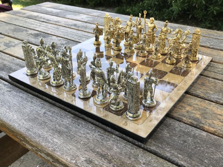 チェスセット Luxury Chess Set Hand Crafted Mythology Chess Pieces Handmade Wooden Chess Board, Decorative Gift Idea for Dad, Husband, Son and Birthday, Anniversary 【並行輸入品】 42,540円