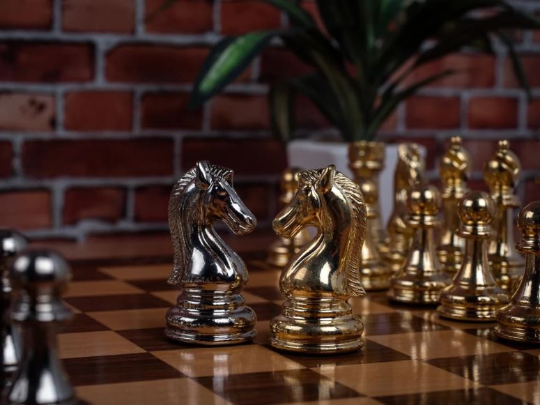 チェスセット Metal Chess Set for Adult Handmade Staunton Chess Figures Hand Carved Brass Chess Pieces with Solid Inlaid Wood Chess Board Gift Idea for Dad, Husband 【並行輸入品】｜MJ-MARKET