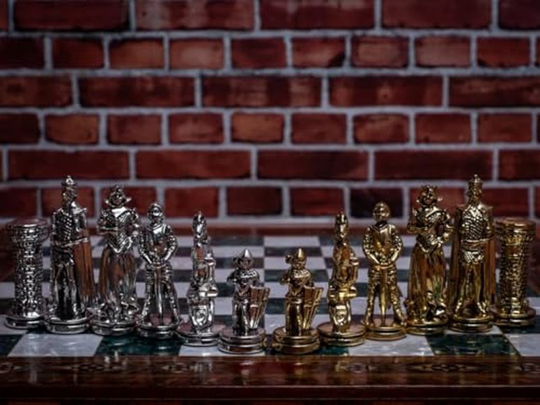 チェスセット Chess Set Historcal Crusaders Chessmen Hand Crafted Brass Chess Pieces Solid Inlaid Wooden Chess Board Decorative Gift Idea for Dad, Husband, Anyone for Birthday, Anniversary 【並行輸入品】 44,785円