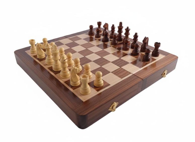 チェスセット ALI WOOD CRAFTS | Personalized Wooden Chess Set | Magnetic Folding Travel Chess Board with Storage & 2 Extra Queens (18 x 18 Inch Brown) 【並行輸入品】