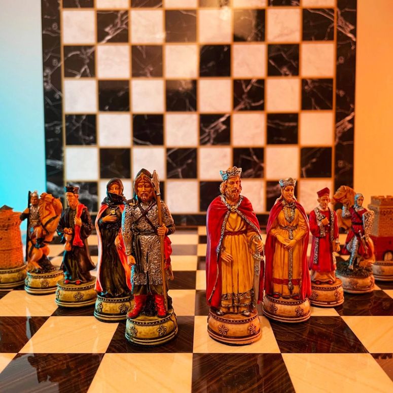 チェスセット Handmade Chess Set Historcal Camelot Hand Painted Chessmen Wooden Chess Board, Gift Ideas for Dad, Husband, and Anyone for Birthday, Anniversaries 【並行輸入品】|MJ-MARKET