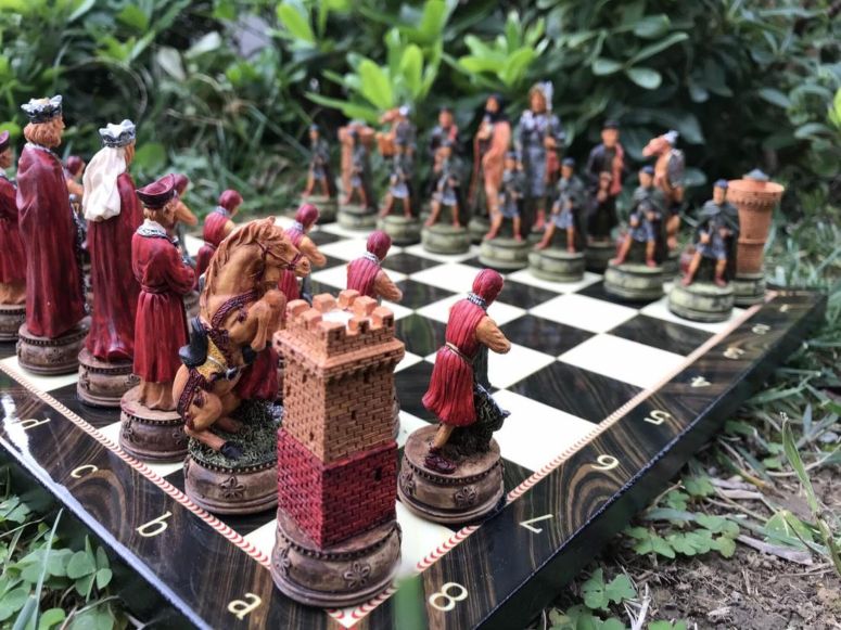 チェスセット Luxury Handmade Chess Set Historcal Camelot Hand Painted Chessmen Wooden Chess Board, Gift Ideas for Dad, Husband, and for Birthday, Anniversaries 【並行輸入品】|MJ-MARKET