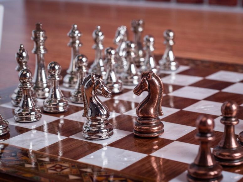 チェスセット Metal Chess Set for Adult Staunton Chess Figures Handmade Bronze Chess Pieces and Solid Inlaid Wooden Chess Board Gift Idea for Dad, Husband, Anyone for Birthday, Anniversary (Large) 【並行輸入品】｜MJ-MARKET