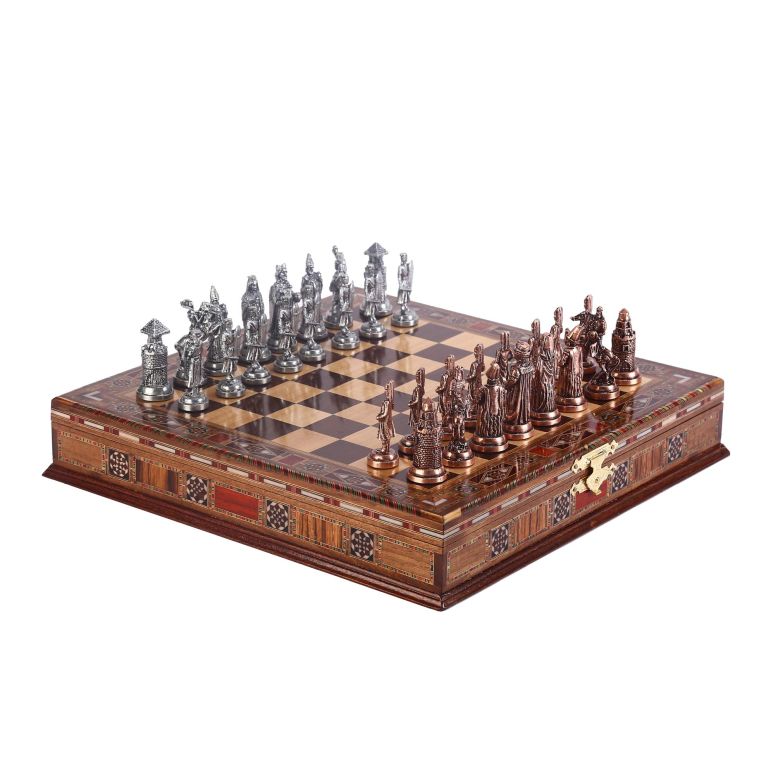 チェス仕かける Ottoman vs Byzantine Figures Metal Chess Set for Adults,Handmade Pieces and Natural Solid Wooden Chess Board,Pearl Design Around Board and Drawers Storage Inside (Antique Copper) 【並行輸入品】 ファミリートイ・ゲーム-チェス