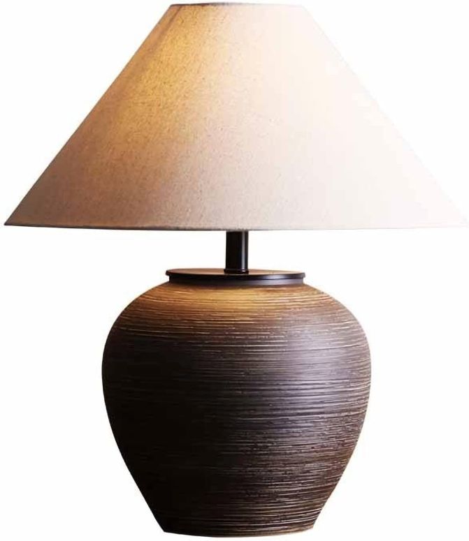 サファヴィヤ safavieh 早見表照明ランプ サファビヤ サファヴィア SANDYHA 19.6\u0027\u0027 Farmhouse Round Ceramic Table Lamp Rustic Retro Desk Lamp Brown Check Body with Off-White Fabric Shade Bedside Nightstand for Living Room Bedroom Home Offi 【並行輸入品】