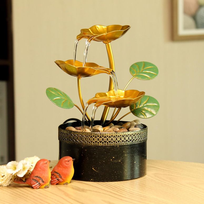 卓上 噴水 滝のオブジェ テーブルトップファウンテン インテリア噴水 TiCin Tabletop Water Fountain with Gold Lotus Flowers, 9.8 x 6 x 6 inches, USB Powered, Indoor Relaxation Decor with Rocks 【並行輸入品】