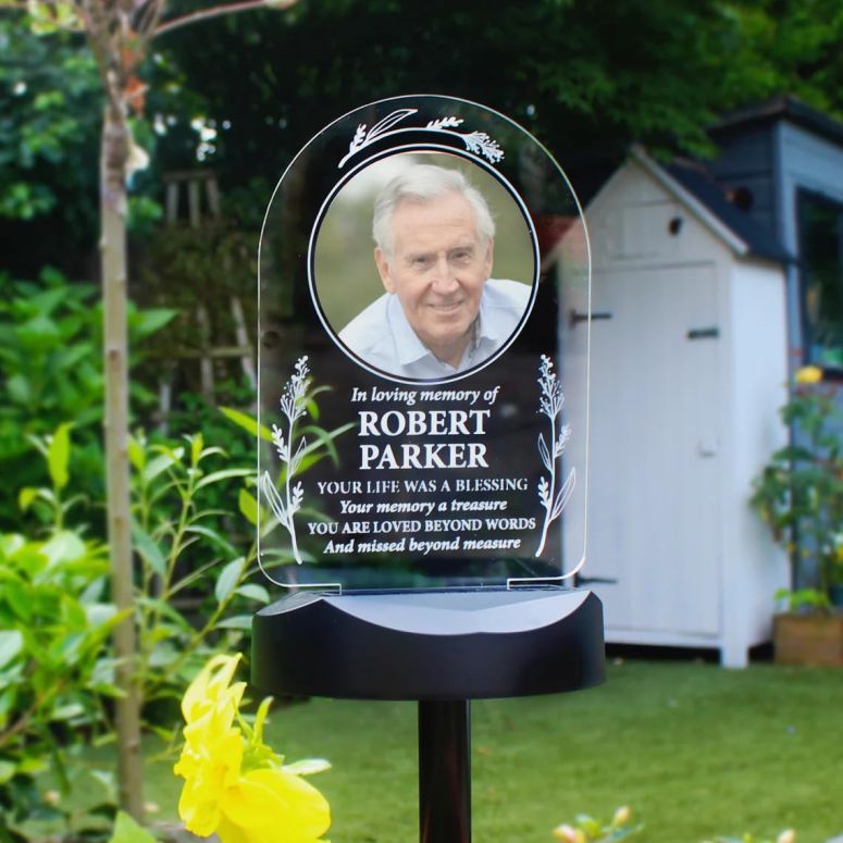 庭園点火装置LEDソーラー点火装置 ソーラー力強さ LccSt Personalised Solar Power Grave Stake Marker - Headstone Memorial Plaque - Light Up Remembrance Stone - インチ Memory Sign Your photo Tribute - Personalized Memorial Solar Light (7) 【並行輸入品】